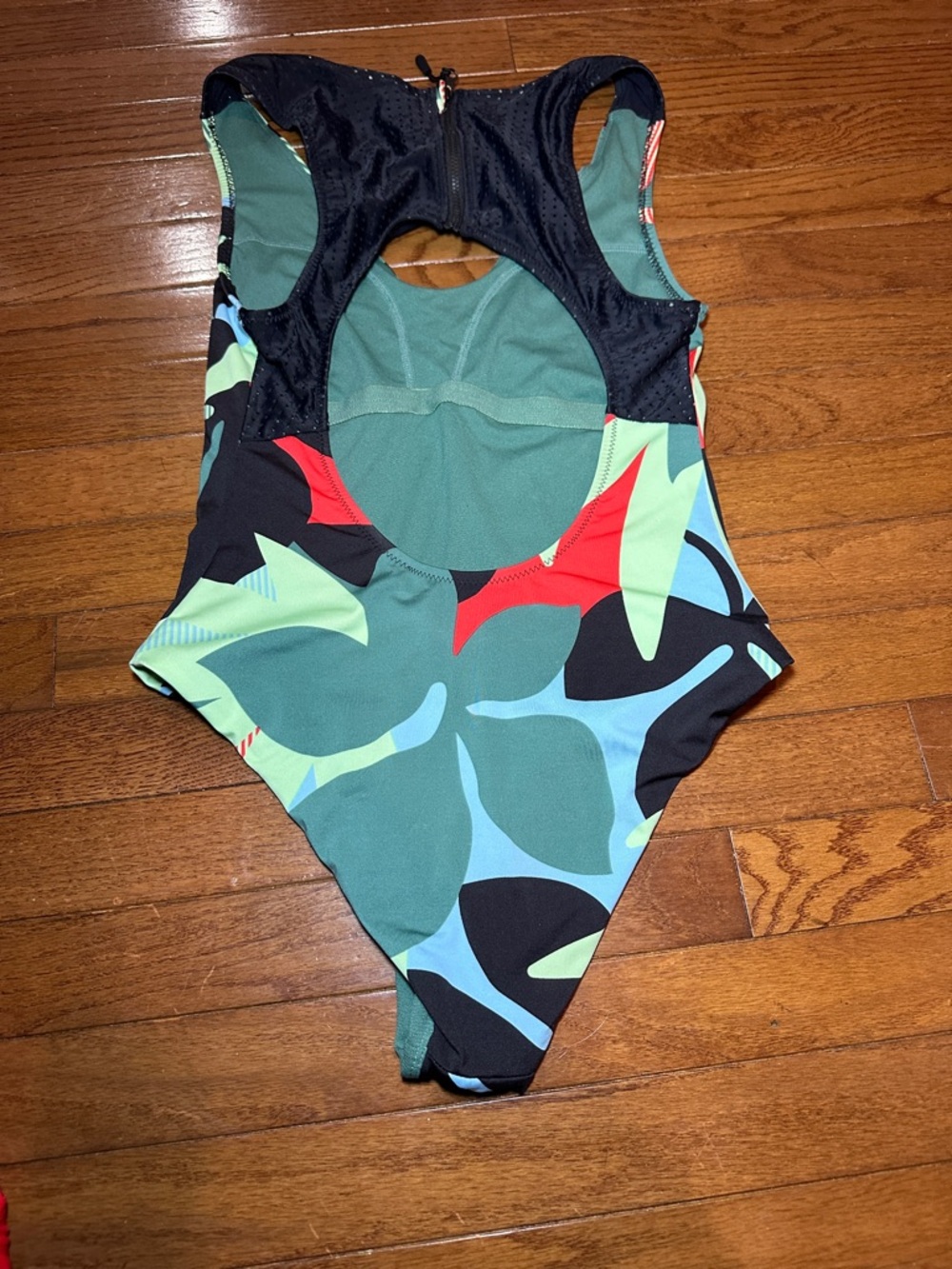 Nike Jungle Floral Keyhole Back One-Piece Swimsuit - M - Picture 3 of 5